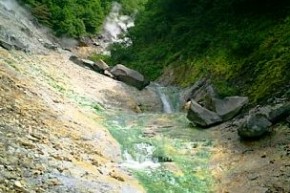 カムイワッカ湯の滝